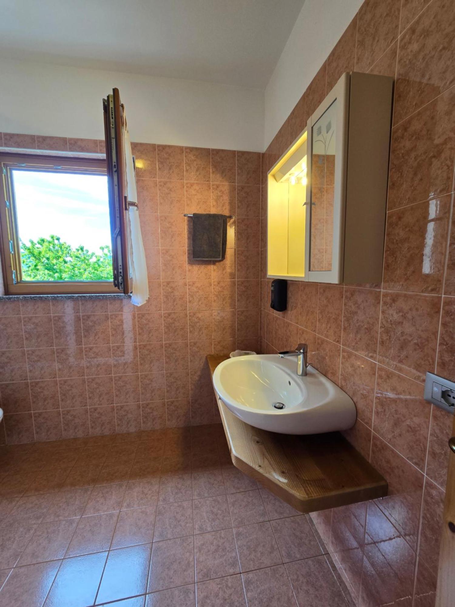Antico Fienile Agritur Villa Mezzocorona Luaran gambar